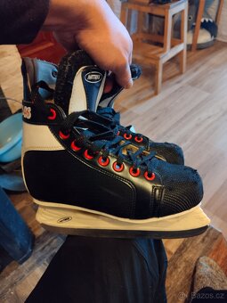 Lední brusle - Kanady - 2