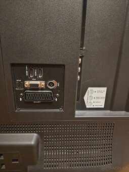 Panasonic TX-40C300E + Set-top box EMOS - 2