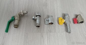 Kulový ventil, šroubení rozměru ½“ - 2