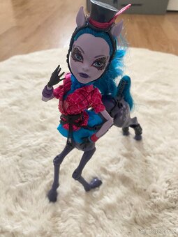 Monster High Avea Trotter Panenka - 2