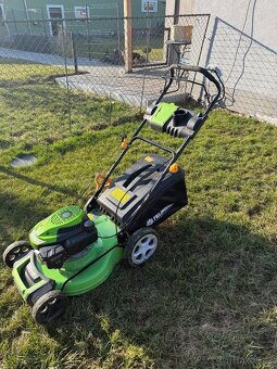 Benzínová sekačka - 2