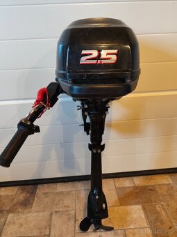Lodní motor 2,5 ht - 2