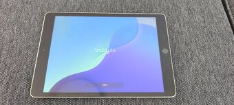 iPad 9. generace (Wi‑Fi + Cellular, 64 GB) - Silver - 2