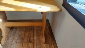 dřevěný jídelní set s rohovou lavicí, stůl, židle - 2