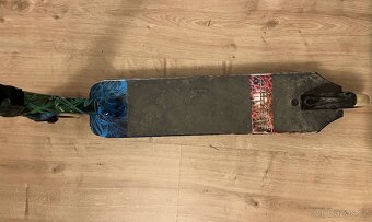 Freestyke koloběžka Blunt Prodigy S8 Scratch 2019 - 2