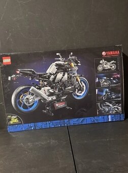 Nové LEGO Technic 42159 Yamaha MT-10 SP - 2