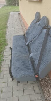 Zadní trojsedačka Ford transit - 2