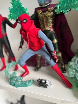Hot Toys Spider Man Homecoming - 2