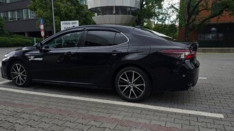 Toyota Camry 2.5 Hybrid, R.v. 2021 - 2