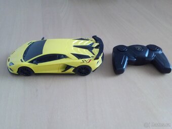 Lamborghini Aventador SVJ 1:24 - nové - 2