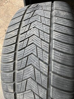 Pneu zimní 255/40 R20 - 2