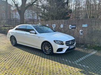 Mercedes E 200 W213,benzin,ČR,servis,panorama,68tis/km - 2