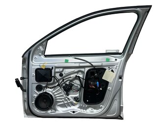 Pravé přední dveře stříbrná metalíza LA7W Škoda Octavia 3 17 - 2