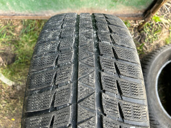 2ks zimní pneu Falken 225/45/18 - 2