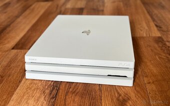 Sony Playstation 4 Pro 1TB (CUH-7216B) bílá - 2