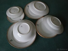 STAROŽITNÉ NÁDOBÍ - 2