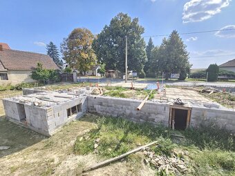 Prodej stavebního pozemku 5 474 m², Slatina, ev.č. 20308 - 2