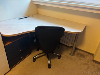 Rohový psací stůl - 2