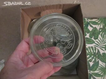 Skleněná víčka na patentní zavařovací sklenice. - 2