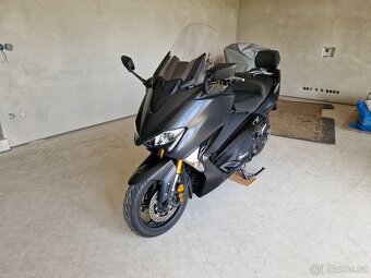 Skútr Yamaha T max 530 DX. - 2