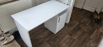 Kancelářský stůl - 2