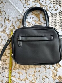 malá černá kabelka - 2