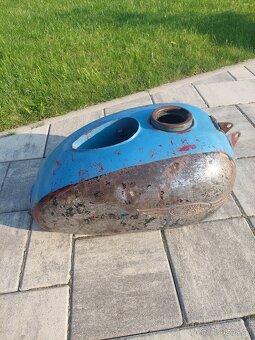 Nádrž Jawa na malou kývačku - 2