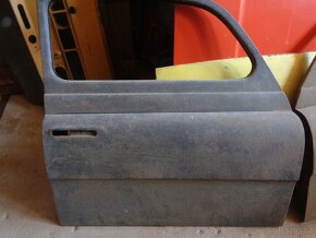 Škoda Spartak  nové předni dveře original pant na čtyři šrou - 2