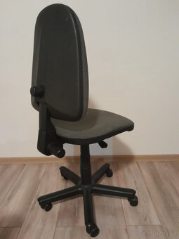 Kancelářská židle - 2