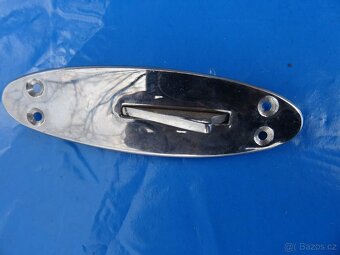 Zarážky do oken chromované . - 2