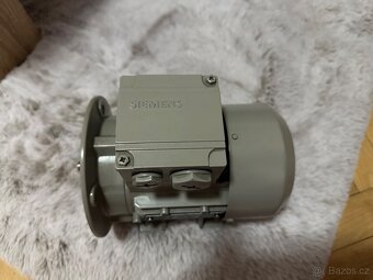 Motor Siemens 1LA7063-4AB10 - 2