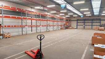 Nájem skladové haly 902 m2, rampa, Úvaly u PRAHY - 2