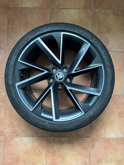5x112 R19 Vega včetně pneu - 2