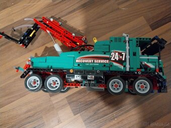 LEGO technic service truck 42008 - 2