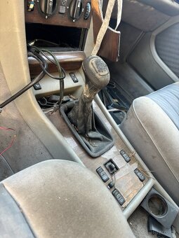 Zástavba manuál mercedes w126 5q - 2