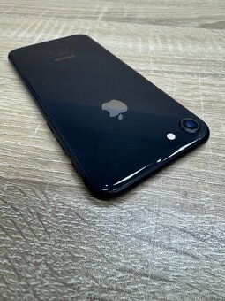 Apple iPhone 8 64GB Black - 2