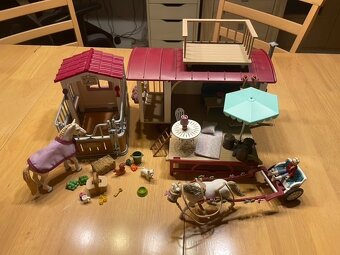 SCHLEICH Karavan + SCHLEICH Stáj + SCHLEICH Kočár - 2