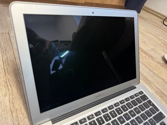 Apple MacBook Air 13" 2017 i5, 8GB RAM, 128GB SSD - 2