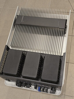 Střídač Solax X3-Hybrid 8.0T G3 + WiFi - 2
