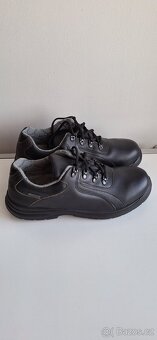 Nové služební polobotky PČR – Gore-Tex, vel. 44 - 2