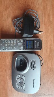 Bezdrátový telefon se záznamníkem Panasonic KX-TG8021FX - 2
