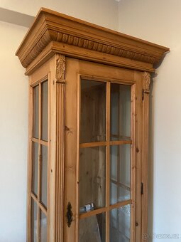 Skleník- starožitná skříň z masivu - 2