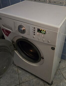 Prodám-Plně funkční zachovalou pračku značky LG,5kg - 2