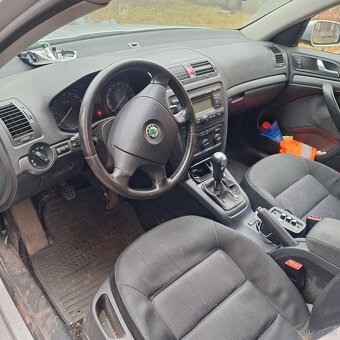 Škoda Octavia - 2