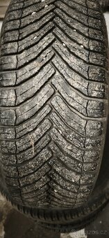 Celoroční pneu Michelin 185/60/15 - 2