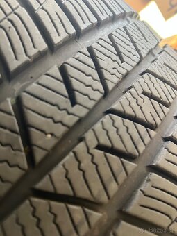 235/45 R18 zimní - 2