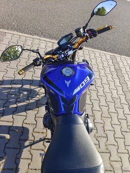 Yamaha MT09 - 2