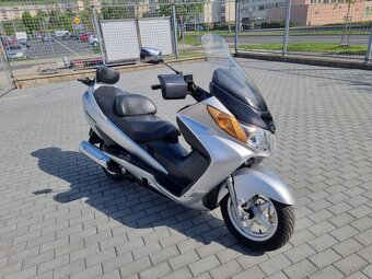 Suzuki Burgman 400 - 2