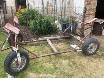 Podstavec pod kýlovou plachetnice - 2