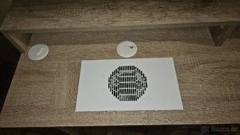 Stůl na manikúru - 2